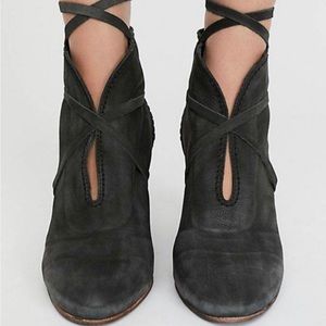 Free People Taupe Strappy Leather High Heel Ankle Boots Womens Size 41 EUR